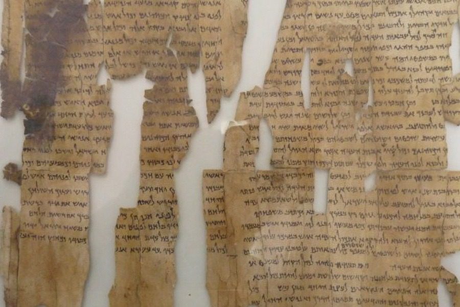 И снова в пещерах Мертвого моря нашли свитки с библейскими текстами